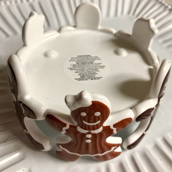 NEW Bath & Body Works Gingerbread Man 3 Wick Candle Holder - Picture 3 of 9